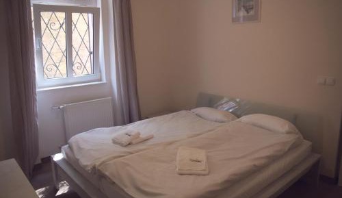 Budget Double Room with Rock View