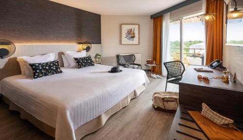 Comfort Room with Balcony