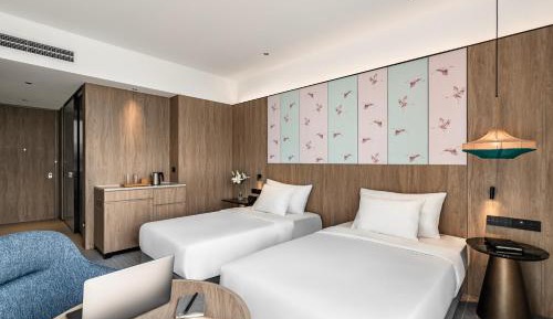 Standard Twin Room with City View