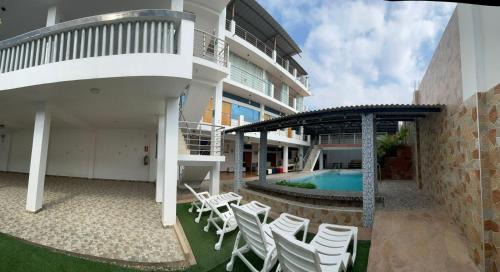 Triple Room with Pool View
