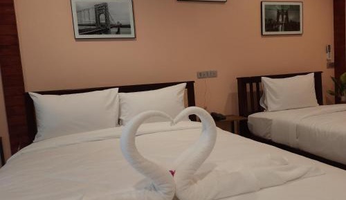Deluxe Triple Room