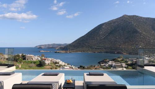 Cueva Villa II, with Pool, SeaViews & close to Sea