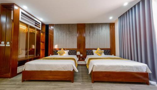 Large Double or Twin Room