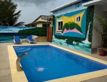 Deluxe Double Room (2 Adults + 1 Child)