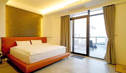 Deluxe Double Room with Balcony and Sea View