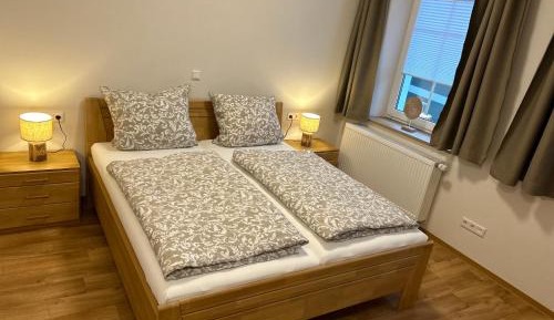 Deluxe Double Room with Shower