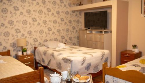 Triple Room with Private Bathroom