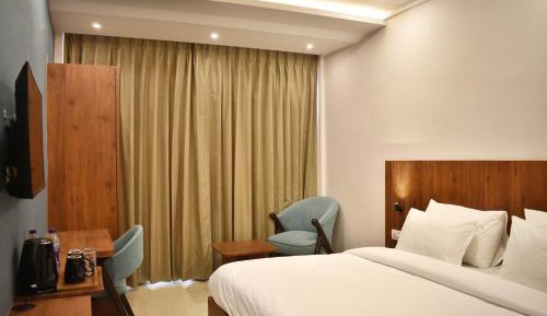 Deluxe Double Room with Balcony
