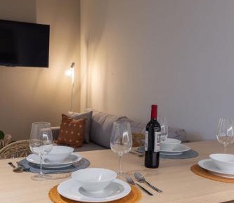 Deluxe Queen Suite