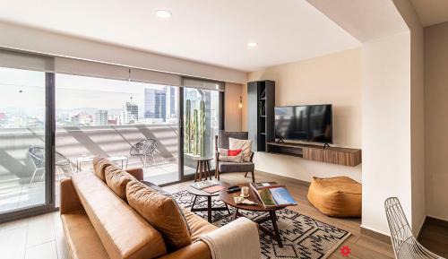 Two-bedroom penthouse with balcony and city view