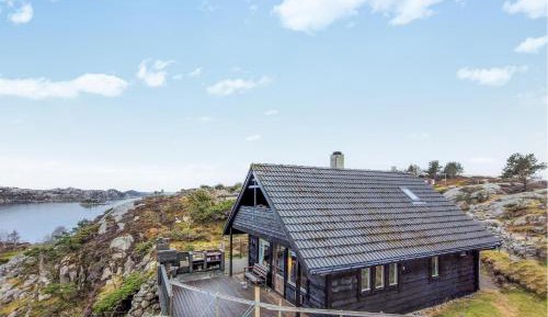 Four-Bedroom Holiday Home