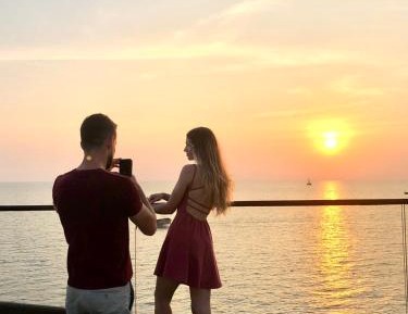 Deluxe Room (2 Adults + 1 Child)