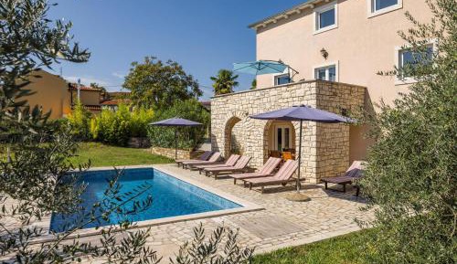 Five-Bedroom Holiday Home