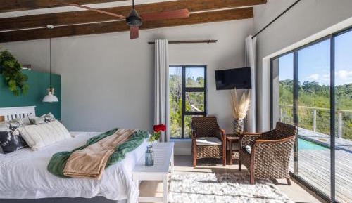 Luxury Queen Room