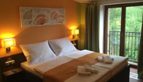 Standard Double Suite
