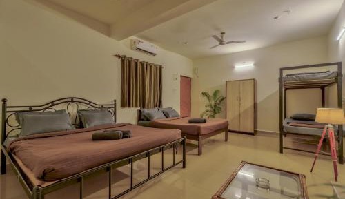 Deluxe Family Room