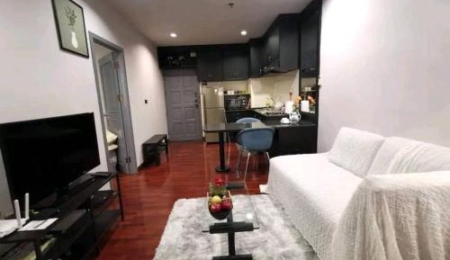 Apartment with Garden View
