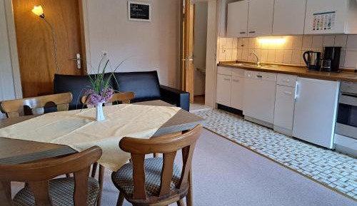Two-Bedroom Apartment with Shower 