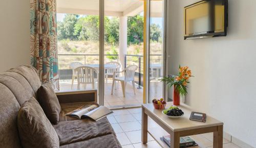 Two-Bedroom Apartment with Terrace (6 Adults)