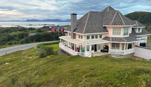 Villa with Sea View