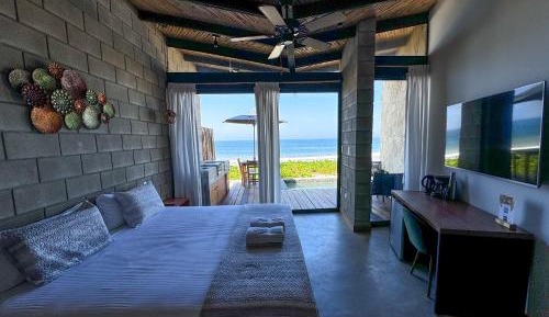 Villa - Beach Front