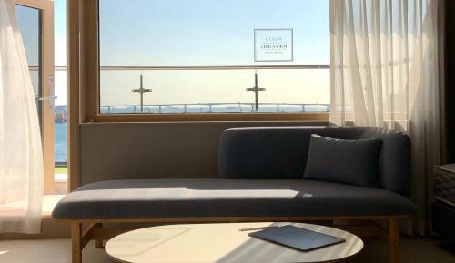 Family Room with Sea View