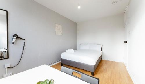 Double Room with Shared Bathroom