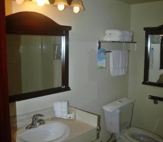 King Room - Disability Access/Non-Smoking