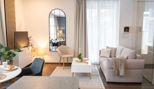 Apartment with Lake View