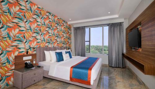 Deluxe King Room