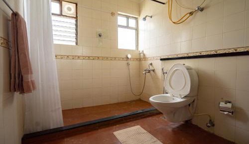 Deluxe Double Room (2 Adults + 1 Child)