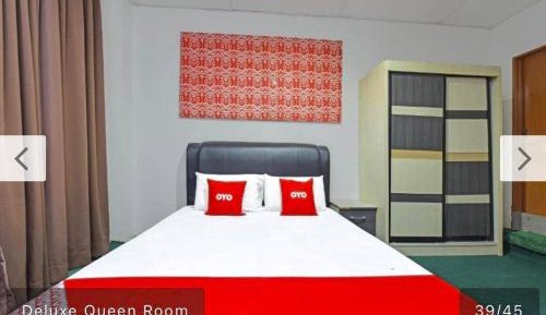 Deluxe Queen Suite