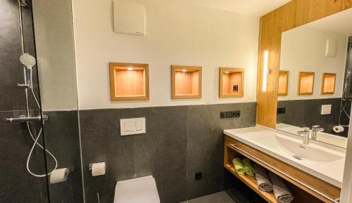 Deluxe Studio