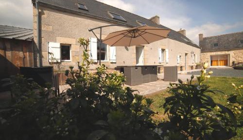 Villa with Garden View