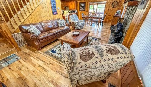 Five-Bedroom Holiday Home