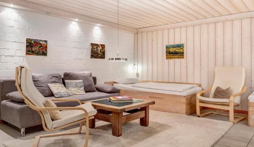 Superior One-Bedroom Apartment