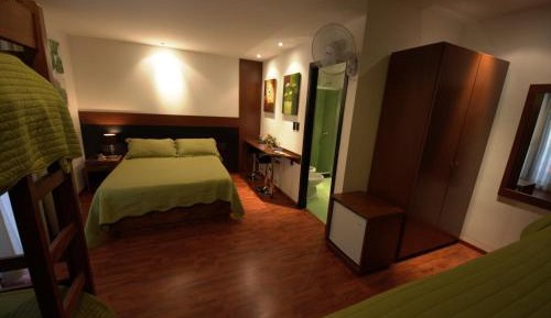 Family Room (6 Adults)