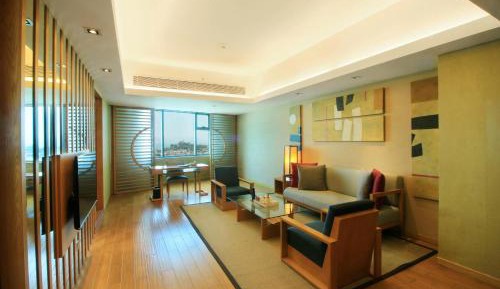 Wooden Gulangyu Sea View Suite （Exclusive access to the Executive Club Lounge）