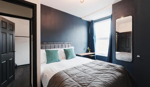 One-Bedroom Deluxe Apartment