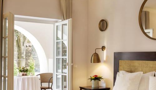 Charming Twin with Balcony