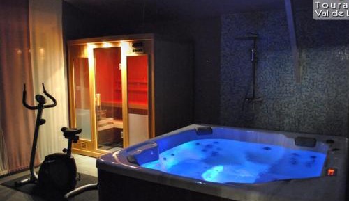 Holiday Home (6 Adults)