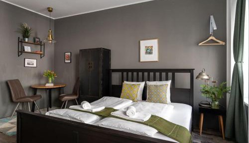 Studio Apartment