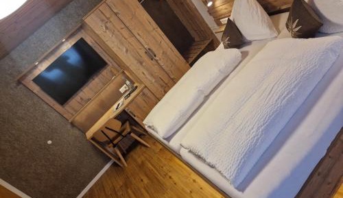Large Double Room