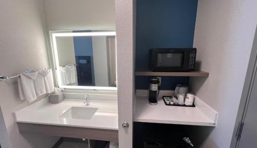 Standard Room with Two Queen Beds