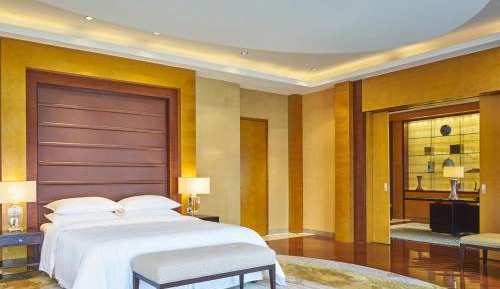 Presidential Suite, Executive lounge access, Suite