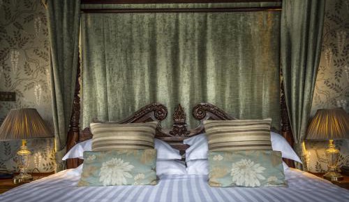 Room with Four-Poster Bed