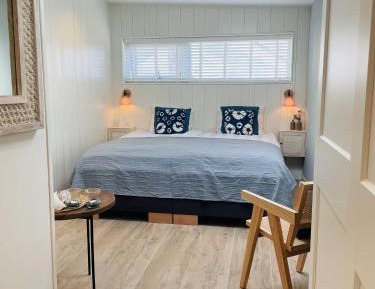 Deluxe Double Room with Shower