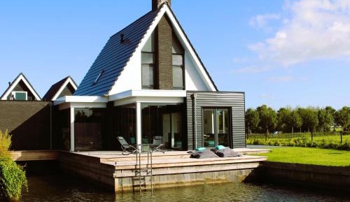 Four-Bedroom Holiday Home