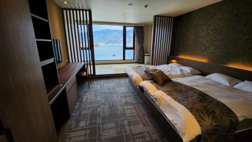 Western Room with Tatami area with Lounge Access (over 13 years old) - Lower Floor