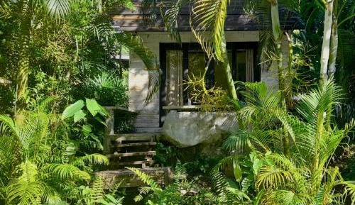Deluxe Bungalow with Garden View